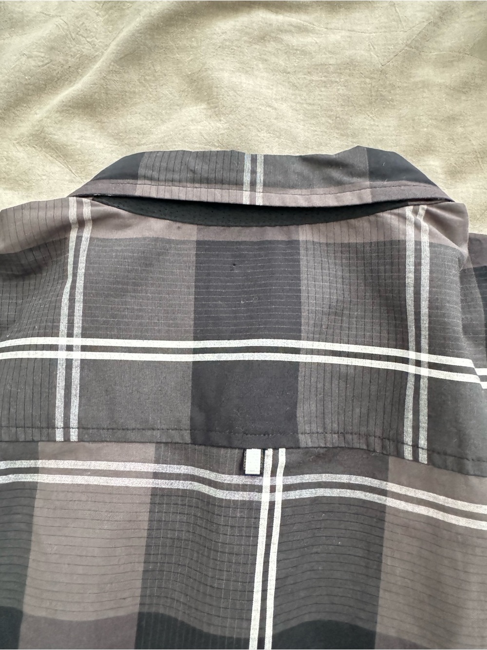 Oakley Local Long Sleeve Woven Men’s Plaid Button Down Casual Shirt in Blackout - Picture 13 of 13